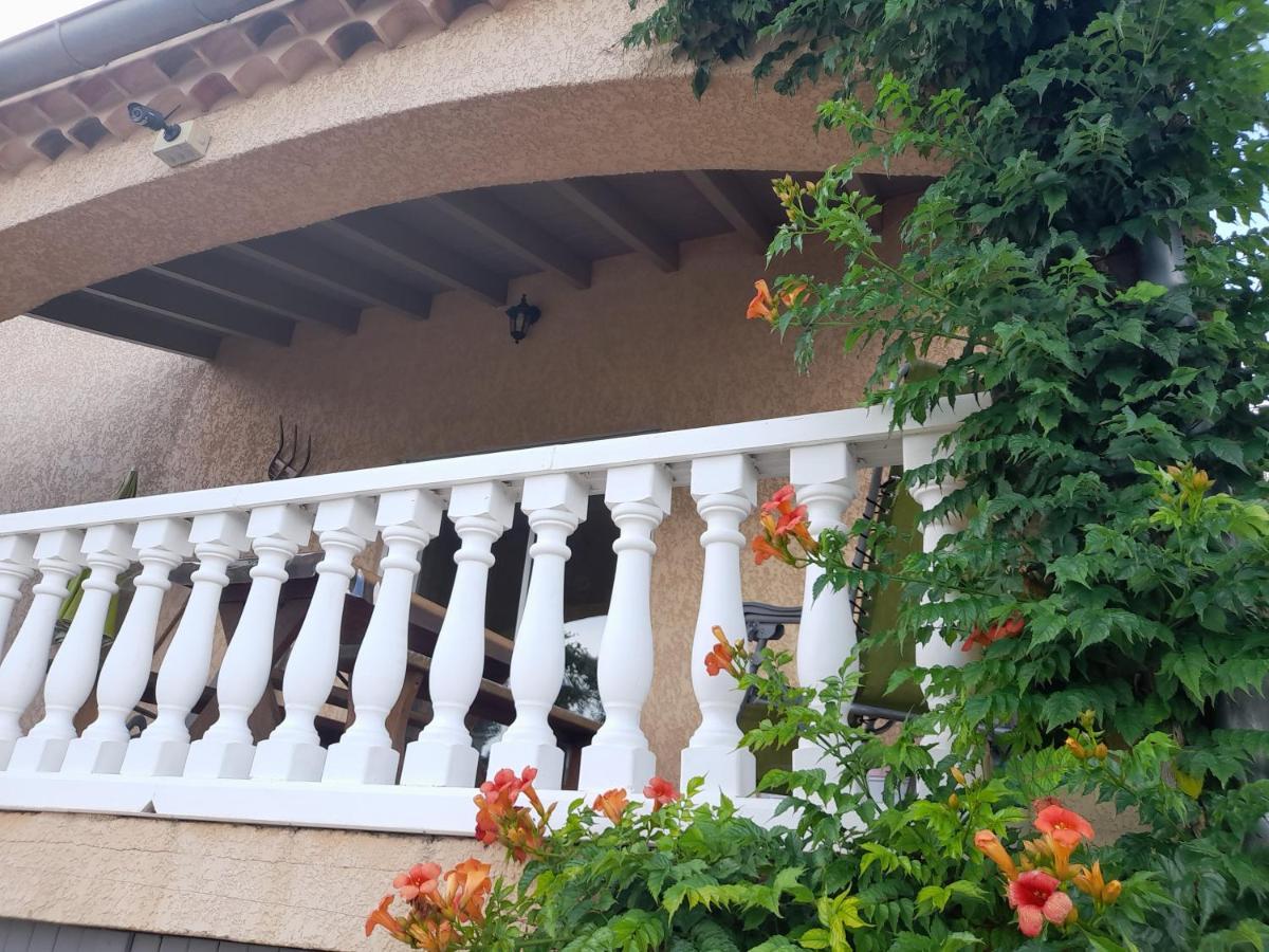 Gites De L'Esquirou Lagorce  Exterior photo